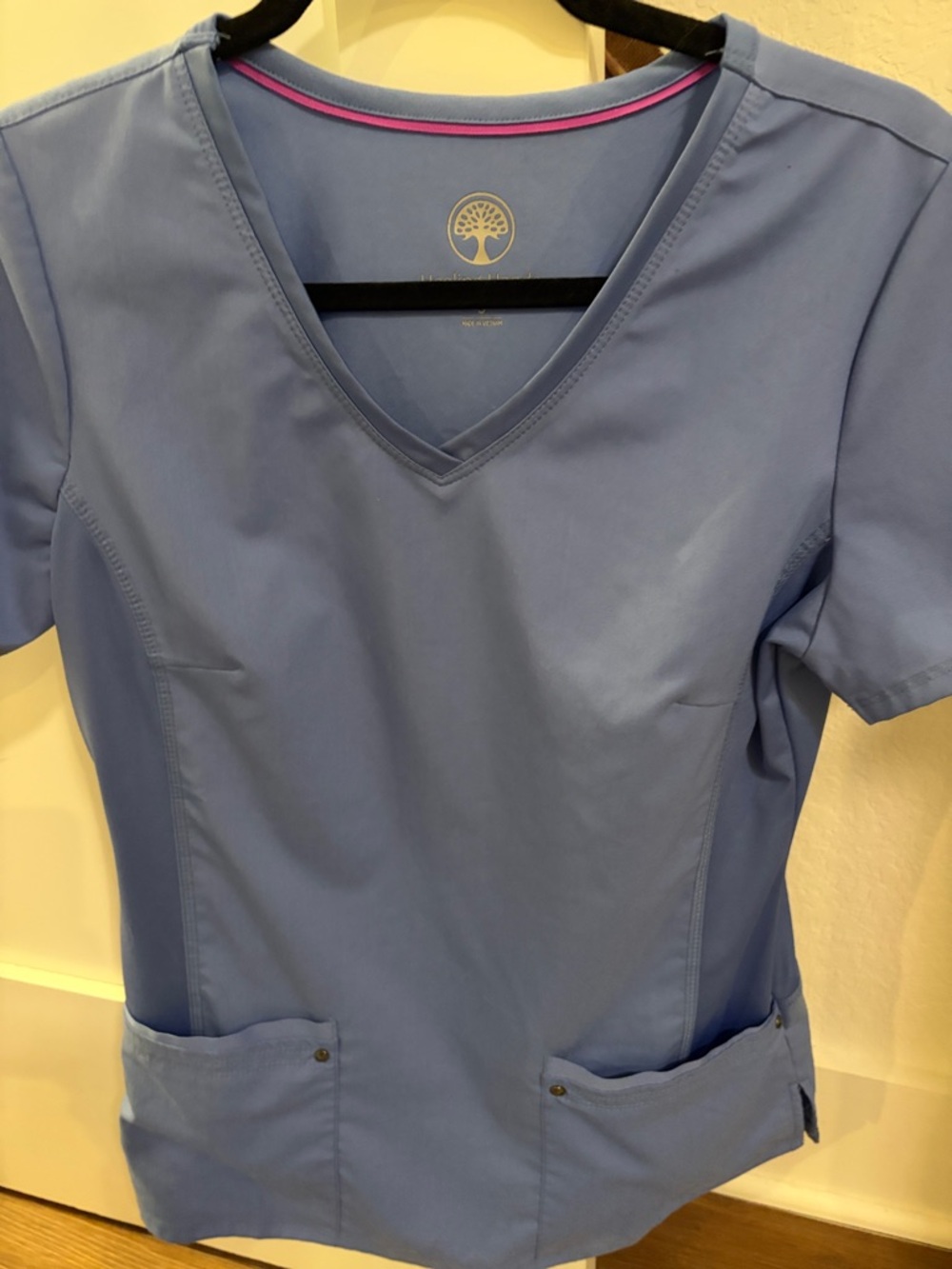 Healing hands light blue scrubs size small - Picture 2 of 4